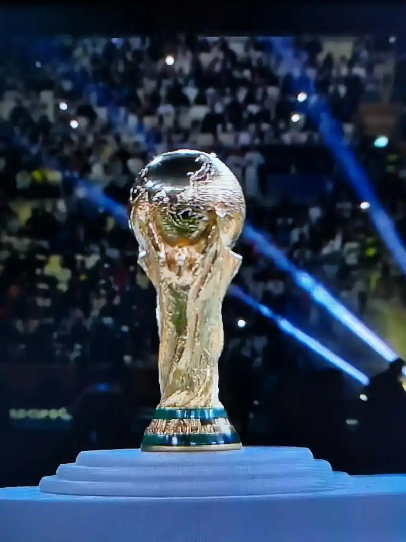 关于BB贝博艾弗森